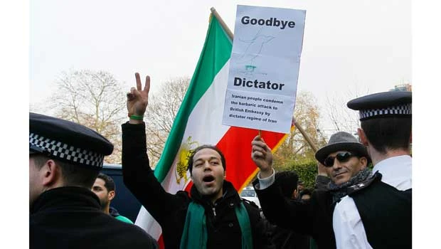 Expelled Iranian diplomats leave Britain