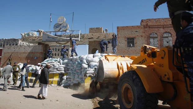 Key military positions dismantled in Yemen capital