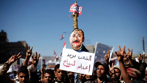 One dead as shelling of Yemeni city continues