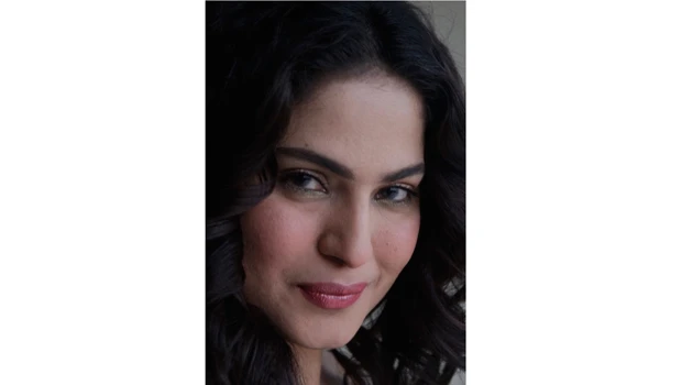 Pakistani actress sues over doctored magazine photos