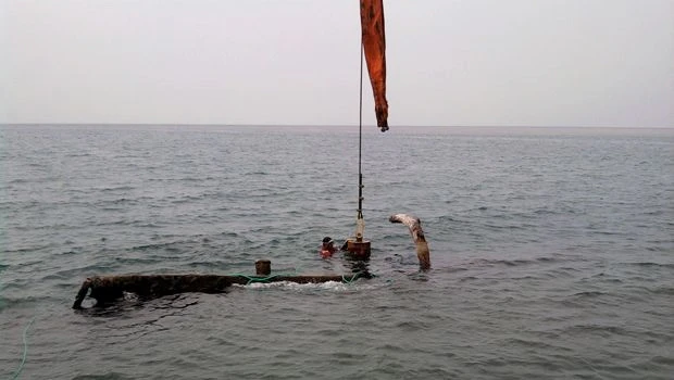 Drowned Ottoman ship finally pulled out