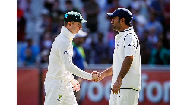 Australia outpace India to seize opening Test