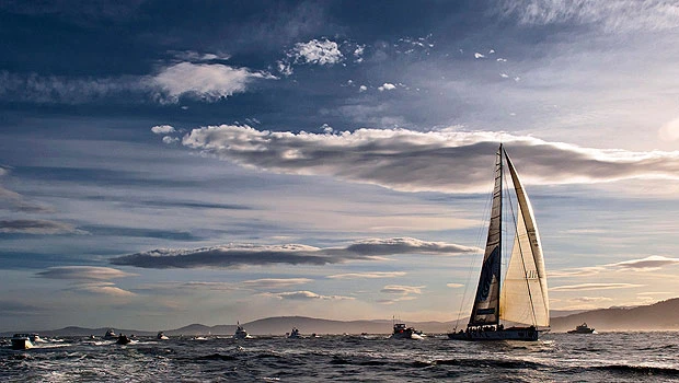 Investec Loyal wins Sydney-Hobart race