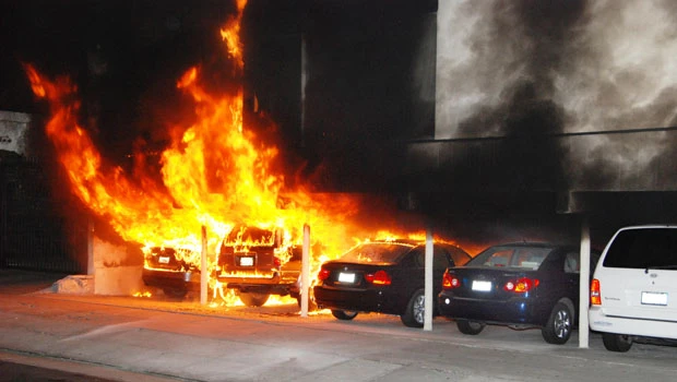 Firefighters chase arson fires in Hollywood area