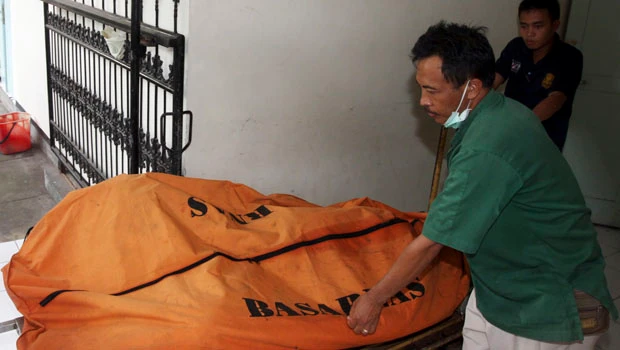 Bodies from sunken vessel found off Bali