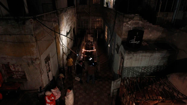 Strong quake shakes from Mexico City to Acapulco