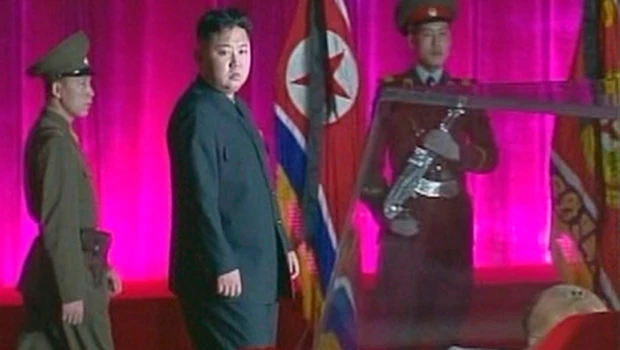 Kim Jong Il body displayed, North Korea media hail son