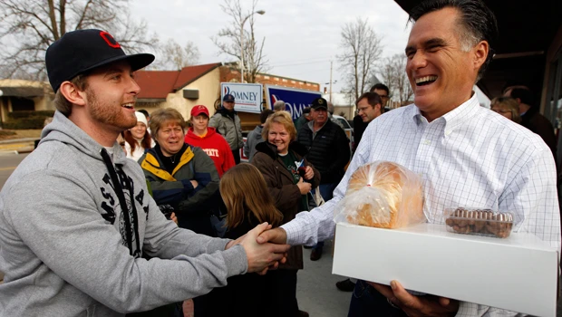 Romney, Paul polling on top ahead of Iowa caucuses