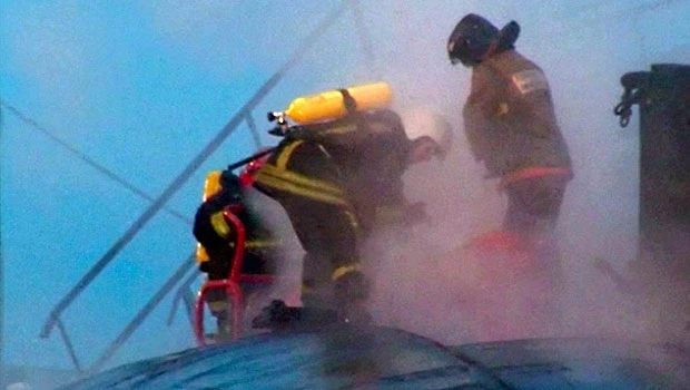 Russia submarine fire 'totally extinguished'