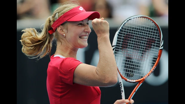Serena Williams shocked; Djokovic struggles