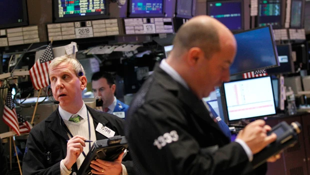 US stocks, euro dip as Greece hopes fade