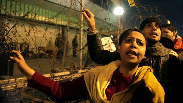 Egypt plans to send delegation to US as NGO furor mounts