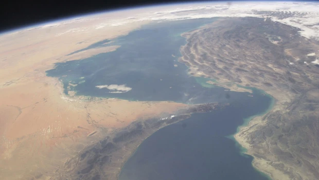 Iran renews threat to close Hormuz