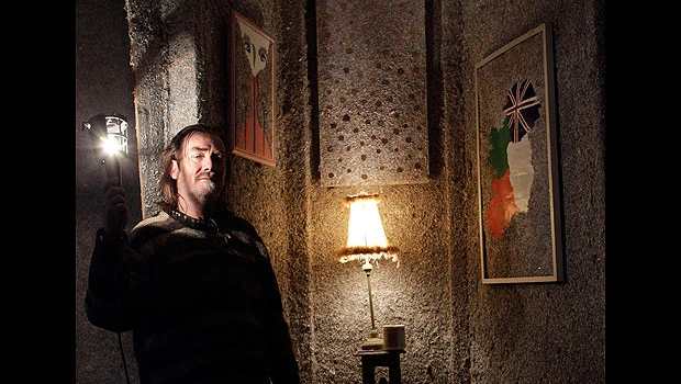 Irishman makes 'billion-euro home' of shredded notes