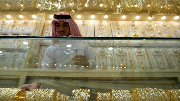 Lack of skilled Saudis takes the shine off gold trade