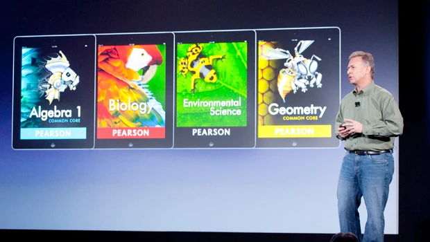 Apple starts selling interactive iPad textbooks
