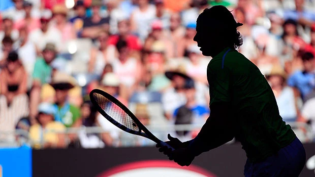 Strike talk recedes as favorites advance in Australia