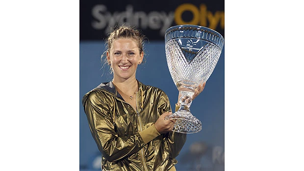 Azarenka wins Sydney title while Li seeks silence