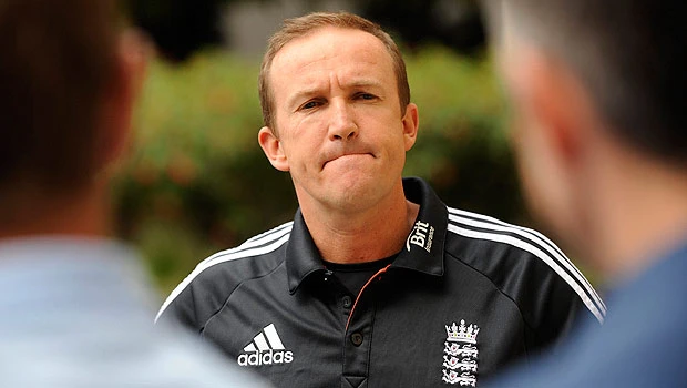 Flower sets challenge for England players
