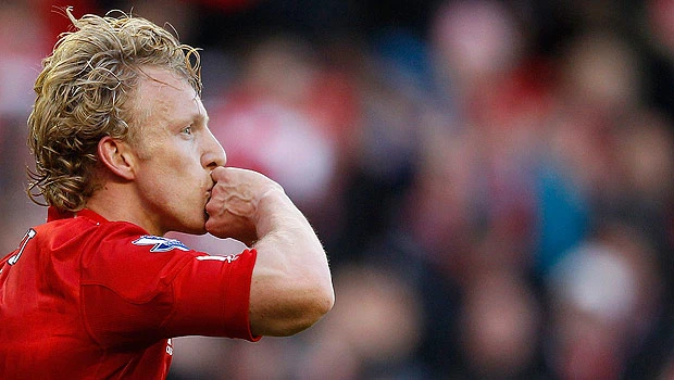 Liverpool down United in FA Cup; Chelsea through