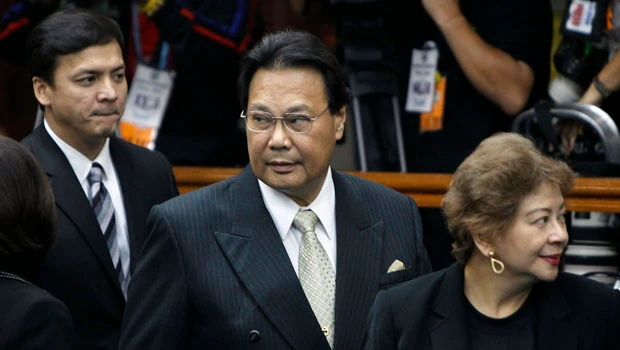 Impeachment trial of Philippine chief justice starts