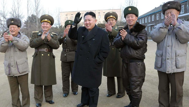 Kim Jong Un gets rock star treatment