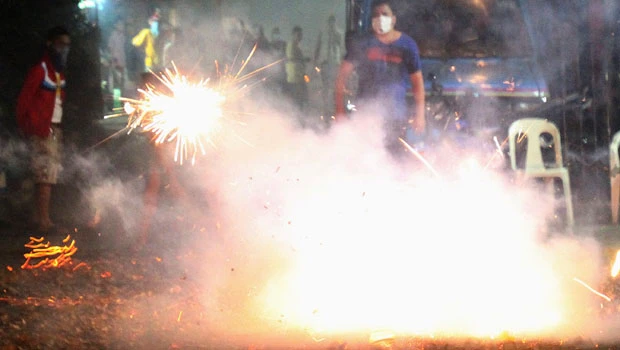 New Year firecrackers injure nearly 500 Filipinos