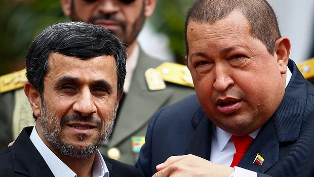 Ahmadinejad in Caracas to seek support