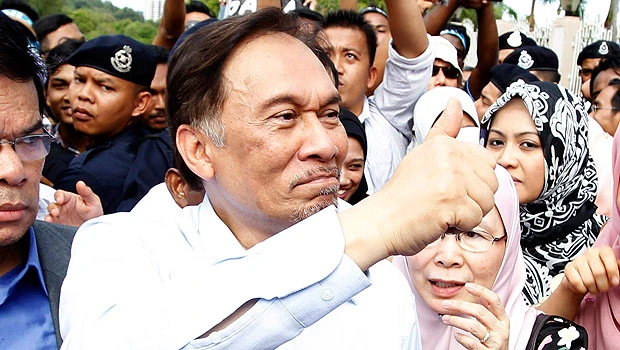 Anwar freed of sodomy charge