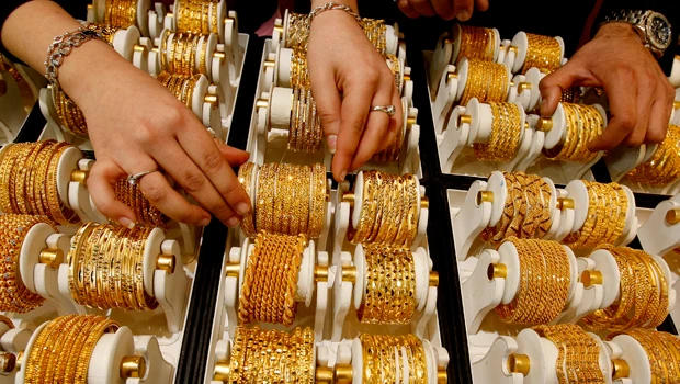 Investors flock to gold