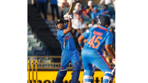 India beats Sri Lanka by 4 wickets