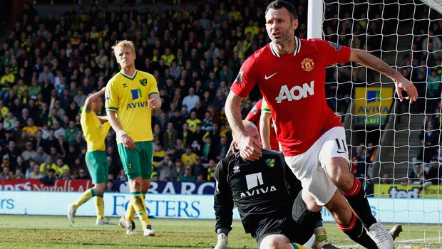 Memorable day for Giggs, United and Arsenal