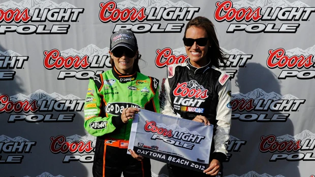 Patrick wins pole for Nationwide race at Daytona