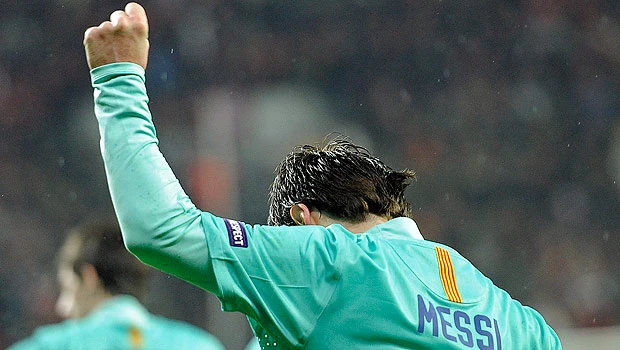 Barca, Lyon make winning starts in knockout phase