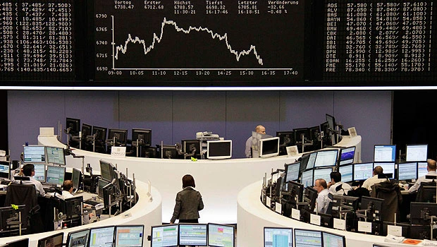 Global stocks fall as Greek bailout debate winds on