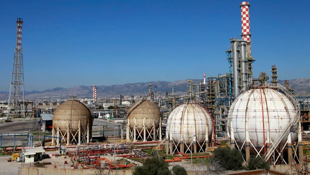 Iran denies Greece oil shipment of 500,000 barrels