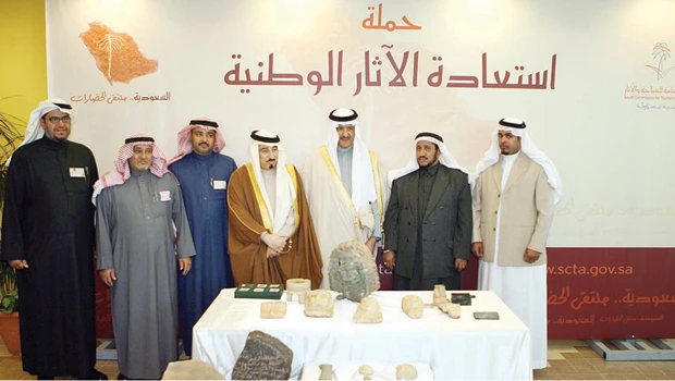 Citizens hand in hoards of artifacts
