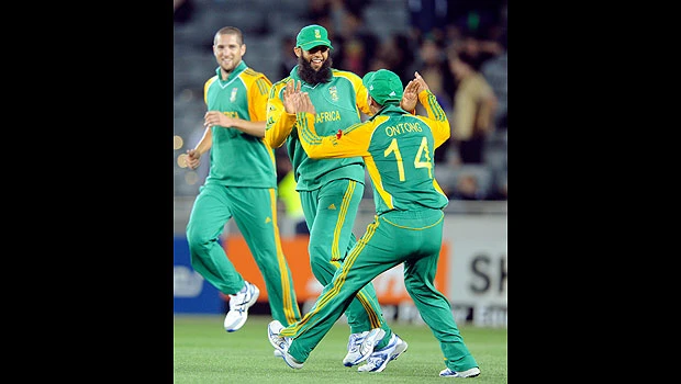 Proteas clinch T20 series in thriller