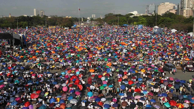 Philippine religious sect holds massive rally