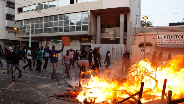 Senegalese police fire tear gas at opposition demo
