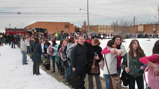 1 dead, 4 wounded in US school shooting