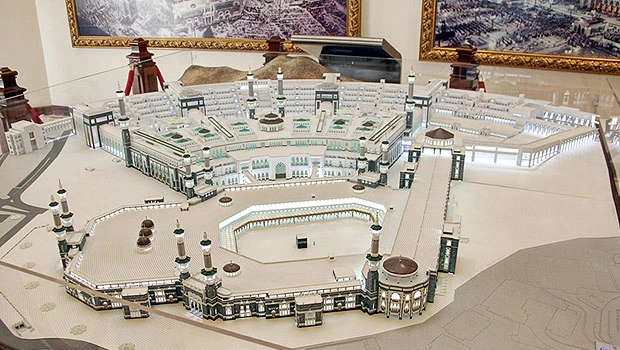 Replicas of Two Holy Mosques added to Makkah exhibition