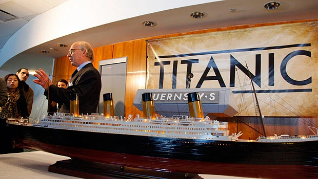 What sank the Titanic? Scientists point to the moon