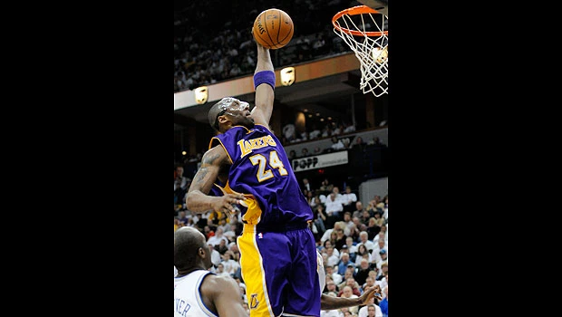 Bryant, Bynum carry Lakers past T-wolves