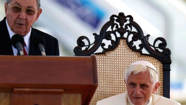 Pope receives warm welcome in communist Cuba