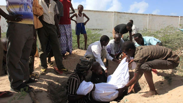 Two killed in Somali rebels’ mortar attack on palace