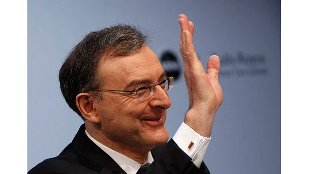 BMW aims to keep lead with 2m cars in 2016