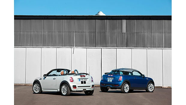 Parachutes, go-kart, giant comic books: A MINI event