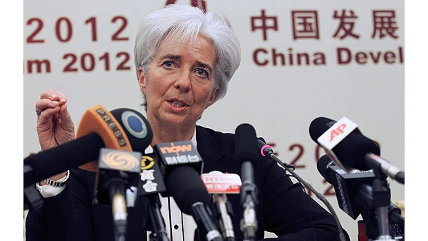 Global economy on recovery path, but risks remain: IMF chief
