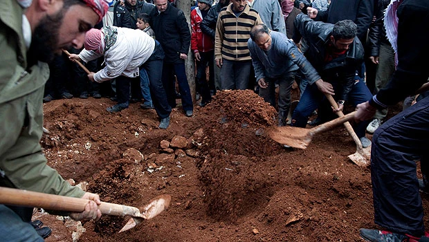 Blocking aid to Homs another crime: Turkey